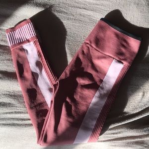 Women’s Sm Fabletics leggings.